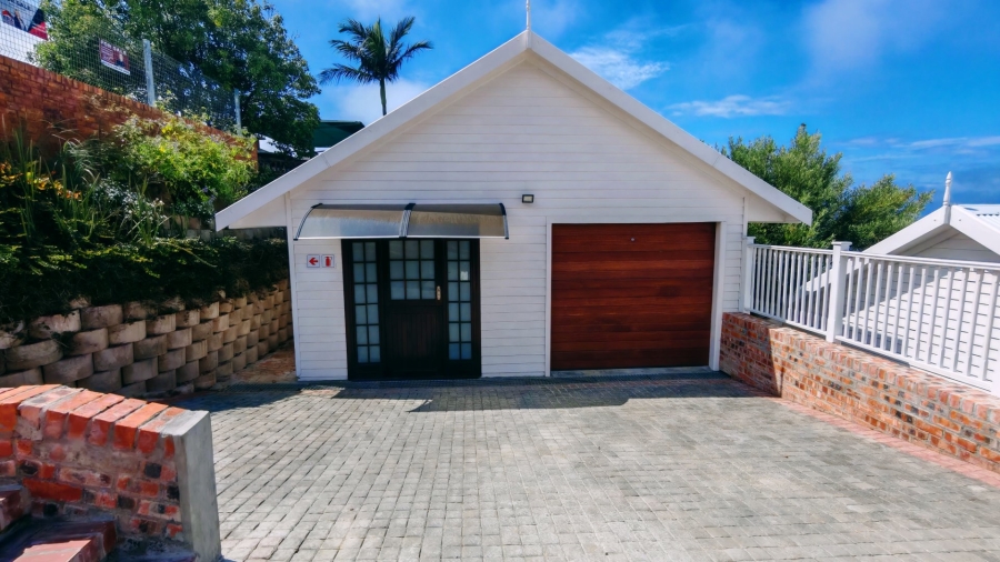 3 Bedroom Property for Sale in Herolds Bay Western Cape